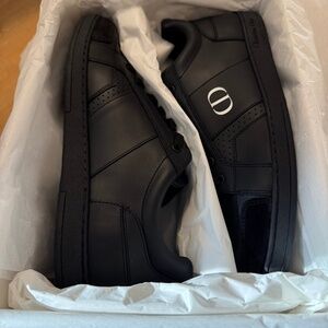 Dior uniform sneakers